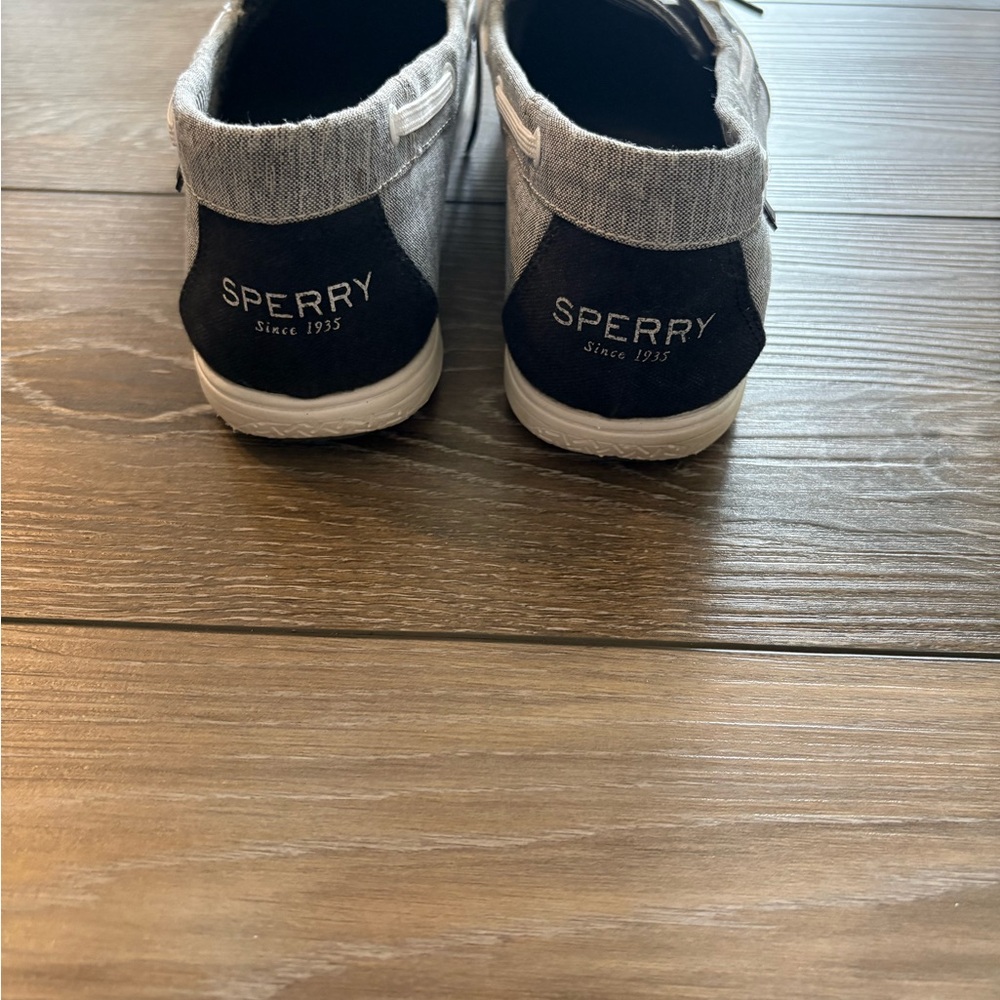 Women's Sperry Shoes Size 9.5 - Picture 2 of 4